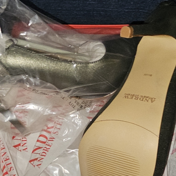 Andrew Stevens Leather Slingback Pumps - Picture 3 of 5